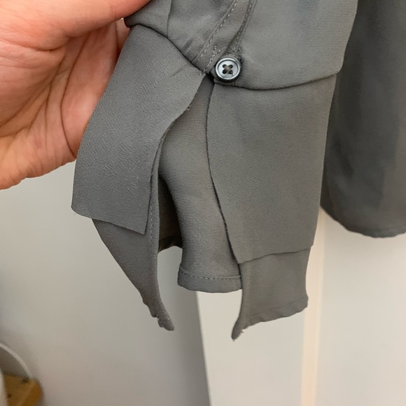 BANANA REPUBLIC GREY BLOUSE - Picture 6 of 6